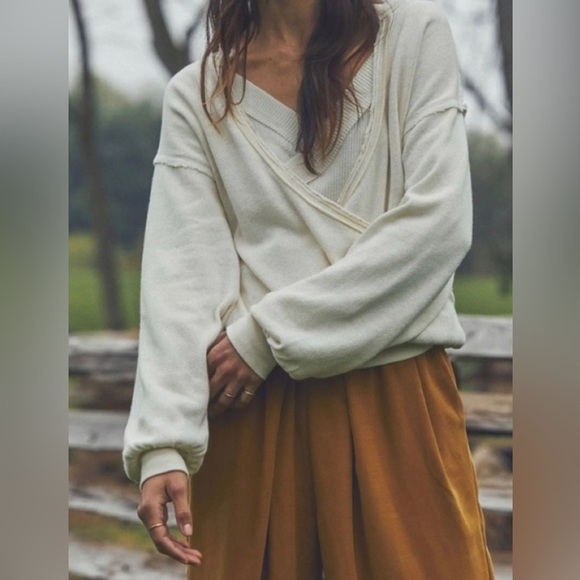 Free People We The Free Anyway Tee Gardenia Off White Size L NWT - Picture 1 of 9